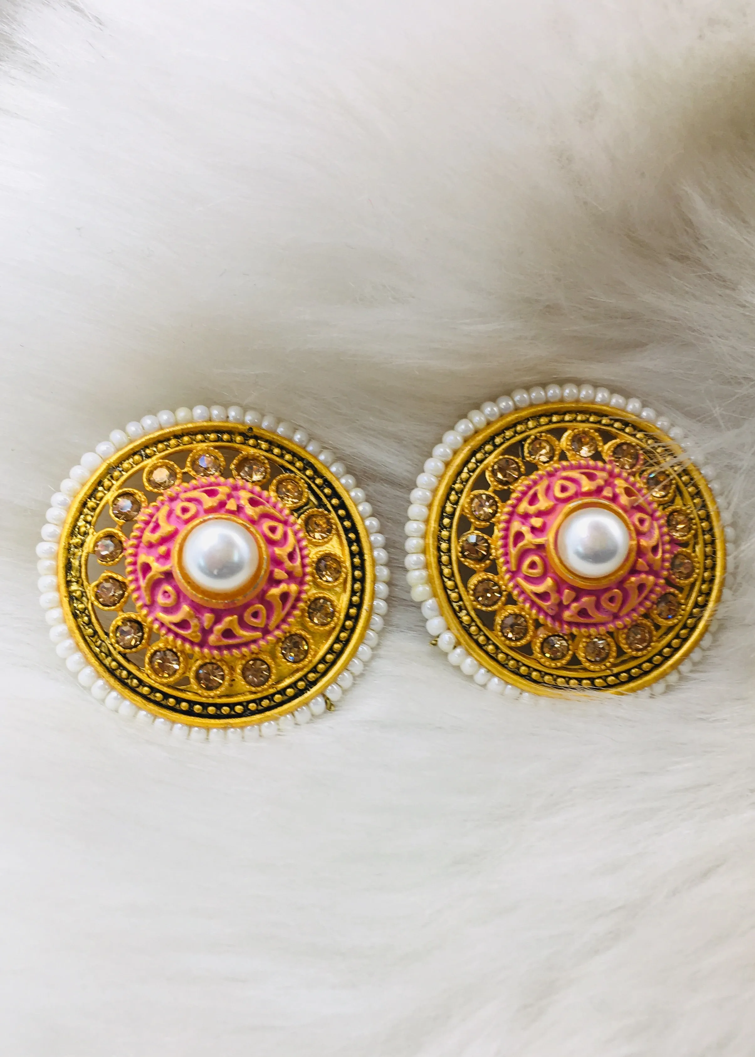 CIRCULAR FASHIONABLE EARRINGS