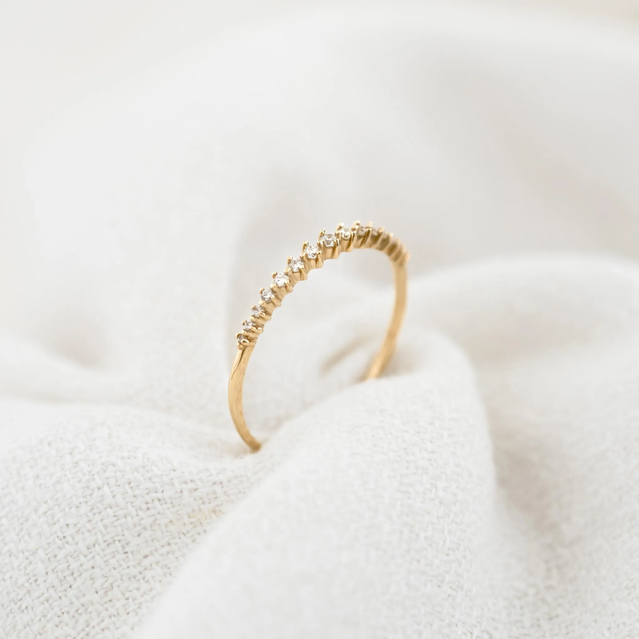 Graduated Diamond Ring 14k Gold - Ophelia