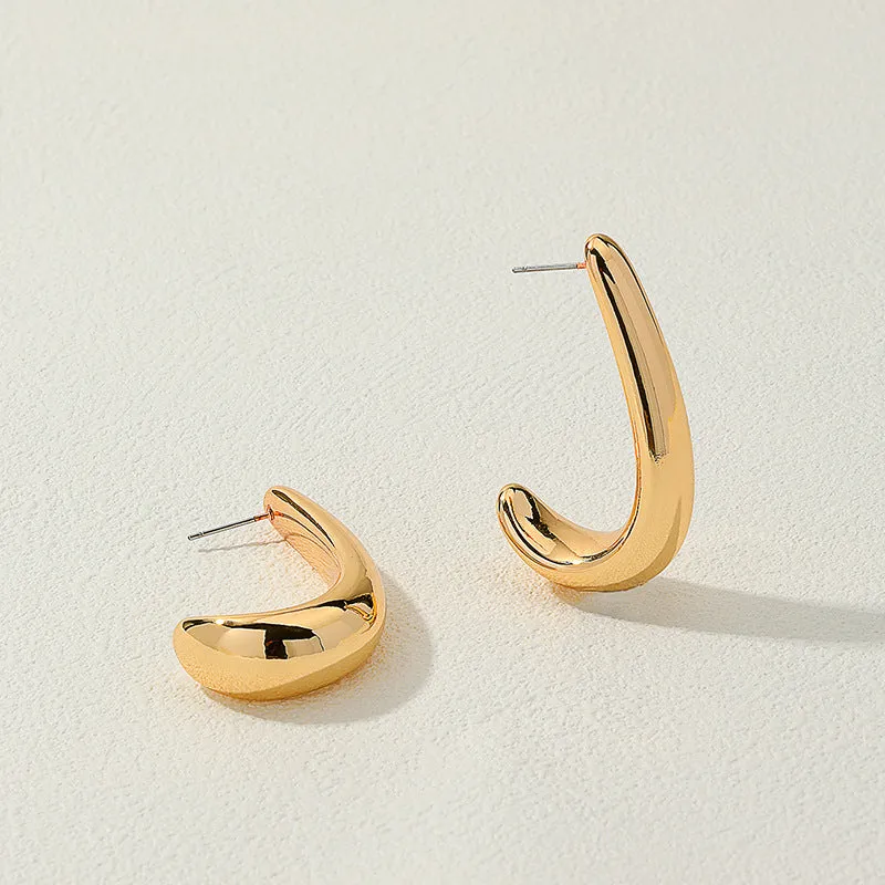 Luxurious CCB Curved Hook Earrings - Elegant Metal Earrings with European Flair