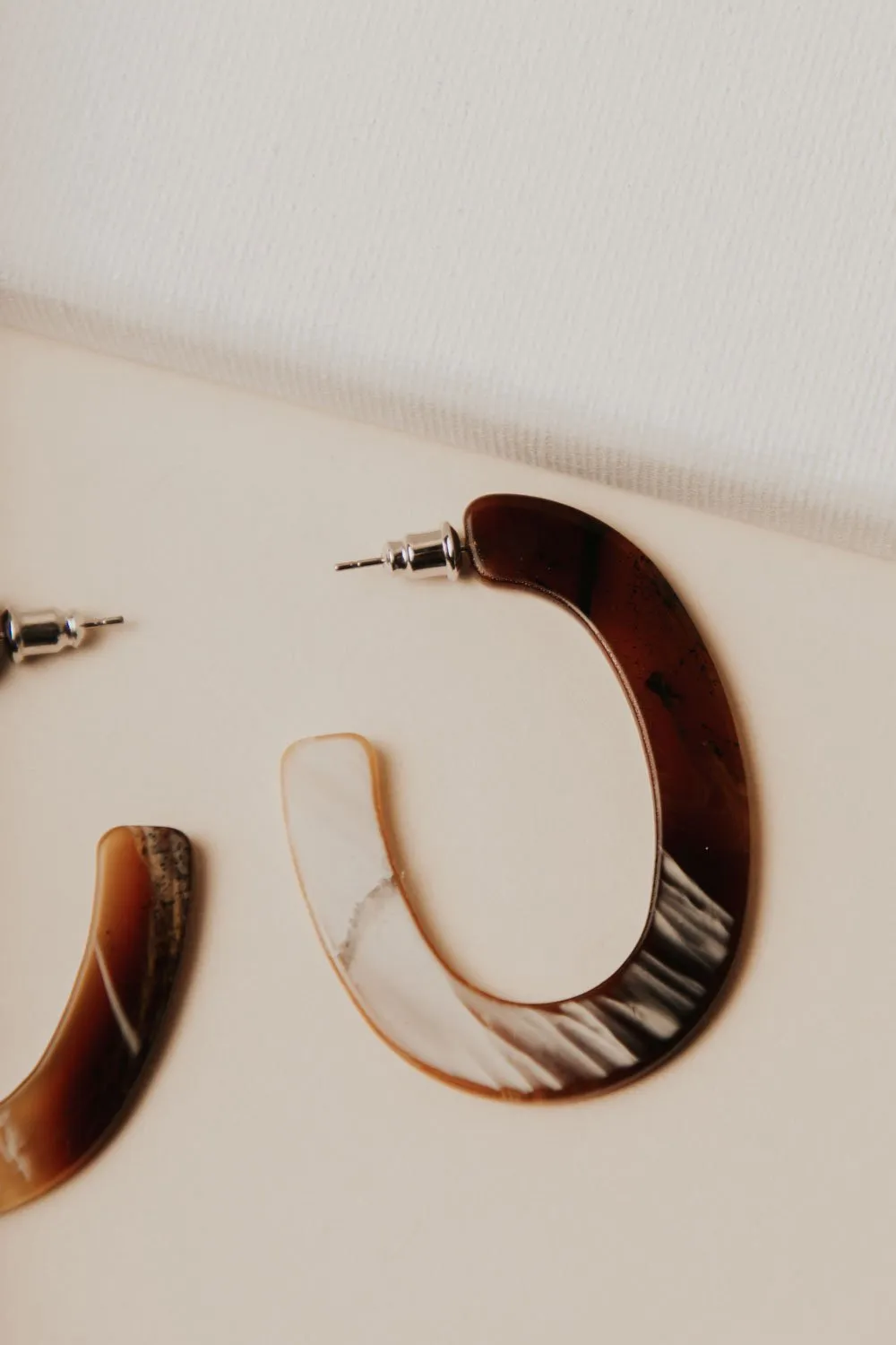 Marble Pattern Hoop Earrings in Brown