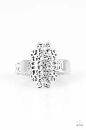 Paparazzi Ring ~ Full Of HAUTE Air - Silver