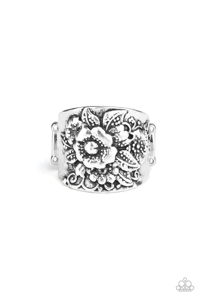 Paparazzi Ring ~ Tropical Bloom - Silver