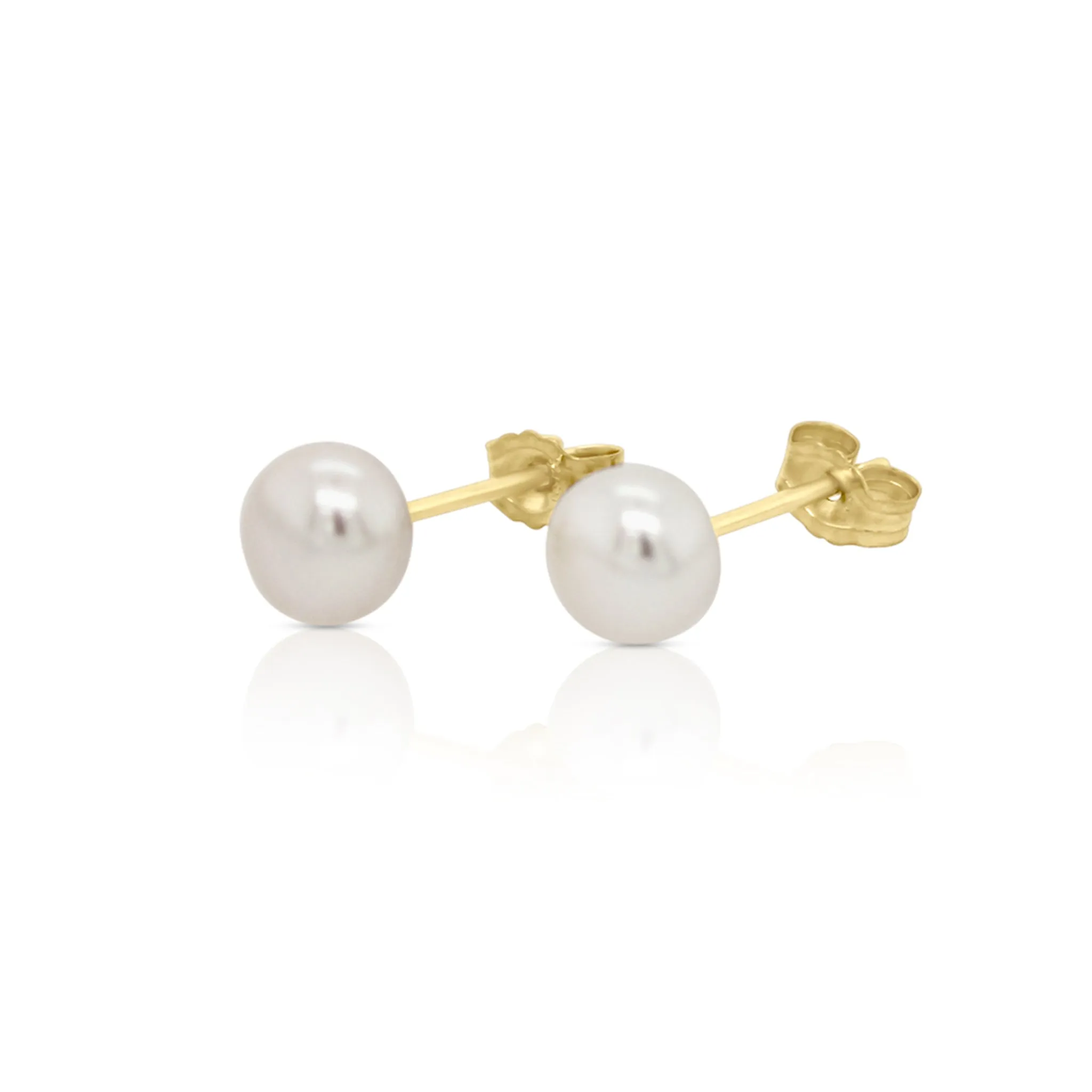 Pearla Studs