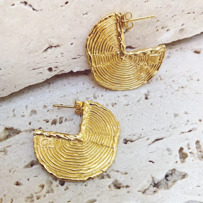 Textured Gold Crescent Hoop Earrings jlt11537