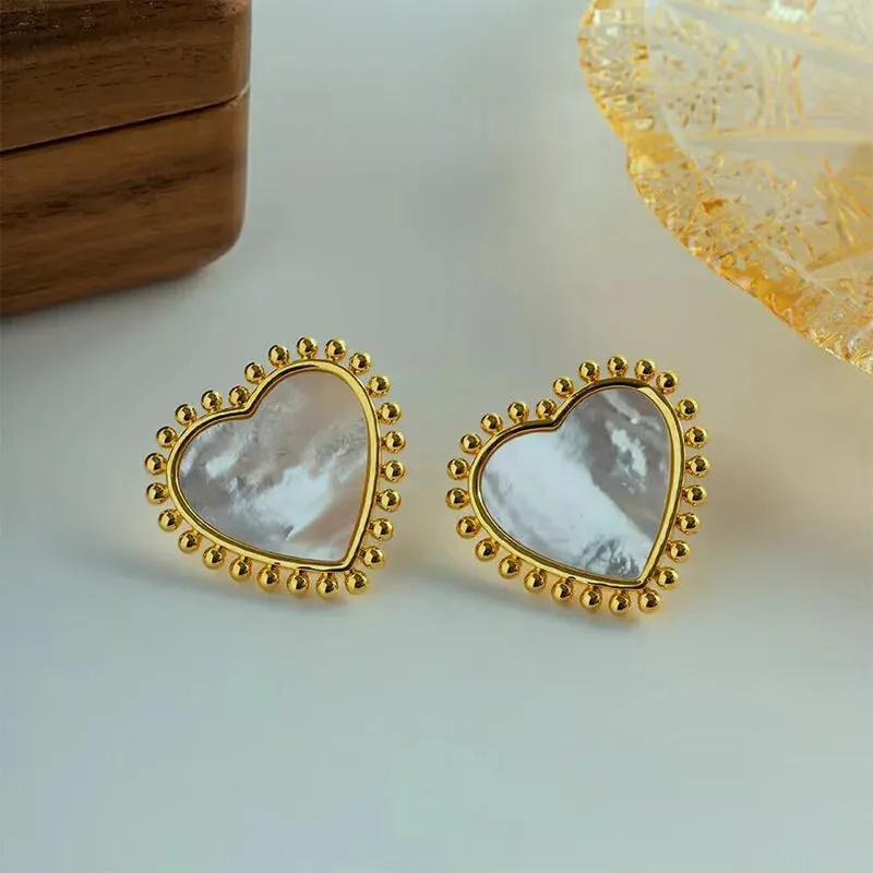 VAIGE Charming Shell Heart Stud Earrings in Pink and Gold